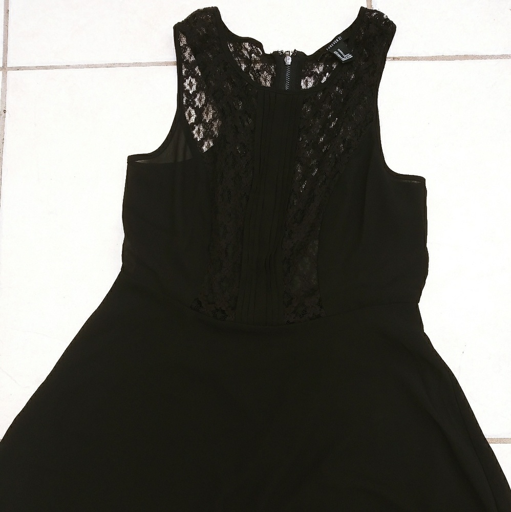 Forever 21 drees - Picture 2 of 2